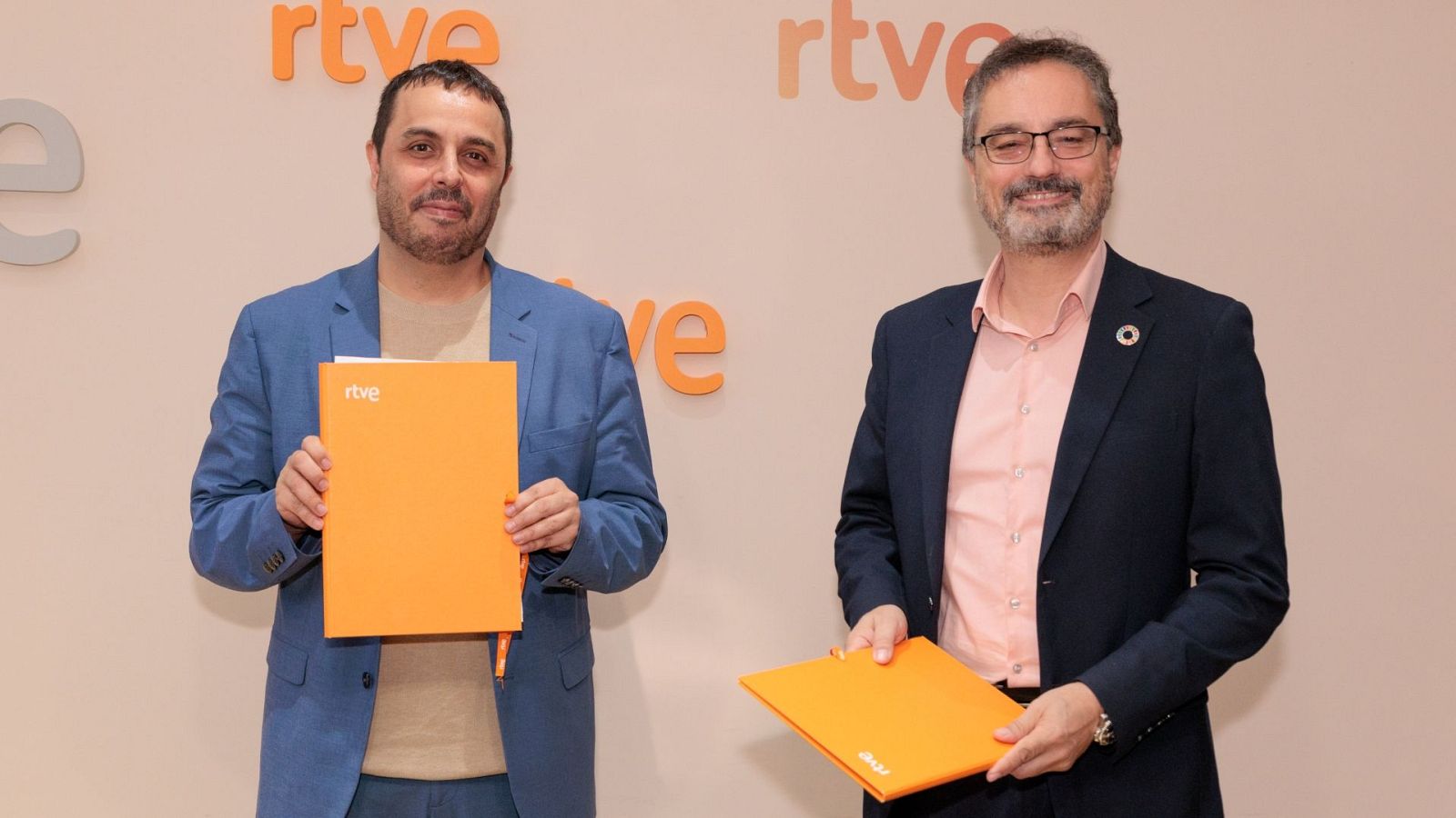 David Perejil, director general de Agenda 2030, y Alfonso Morales, secretario general de RTVE
