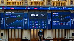 El petróleo sigue cayendo mientras el Ibex 35 bate nuevo récord en línea con el alza del resto de bolsas europeas