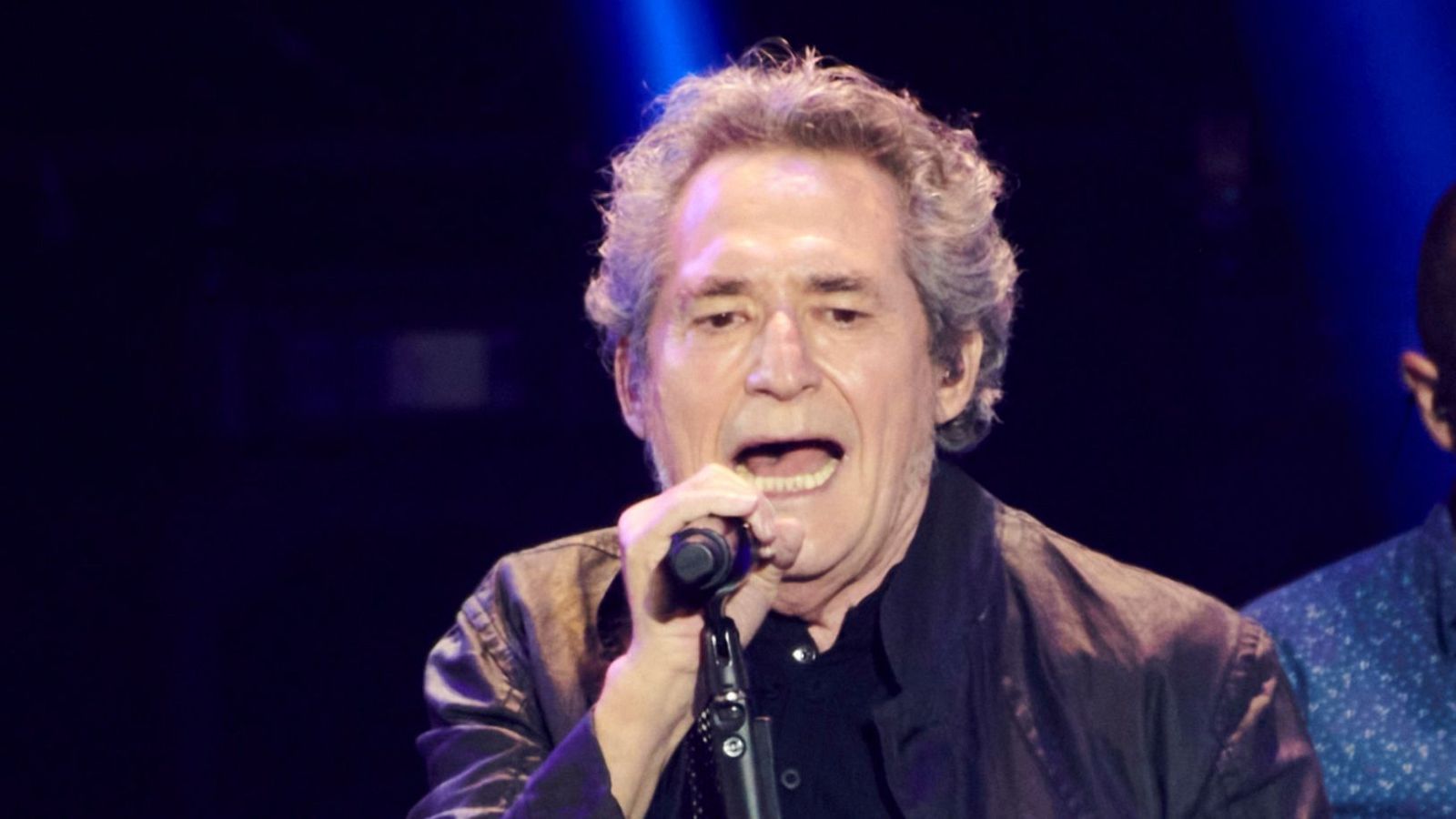 El músico y cantante Miguel Ríos, en un concierto en Madrid en 2022