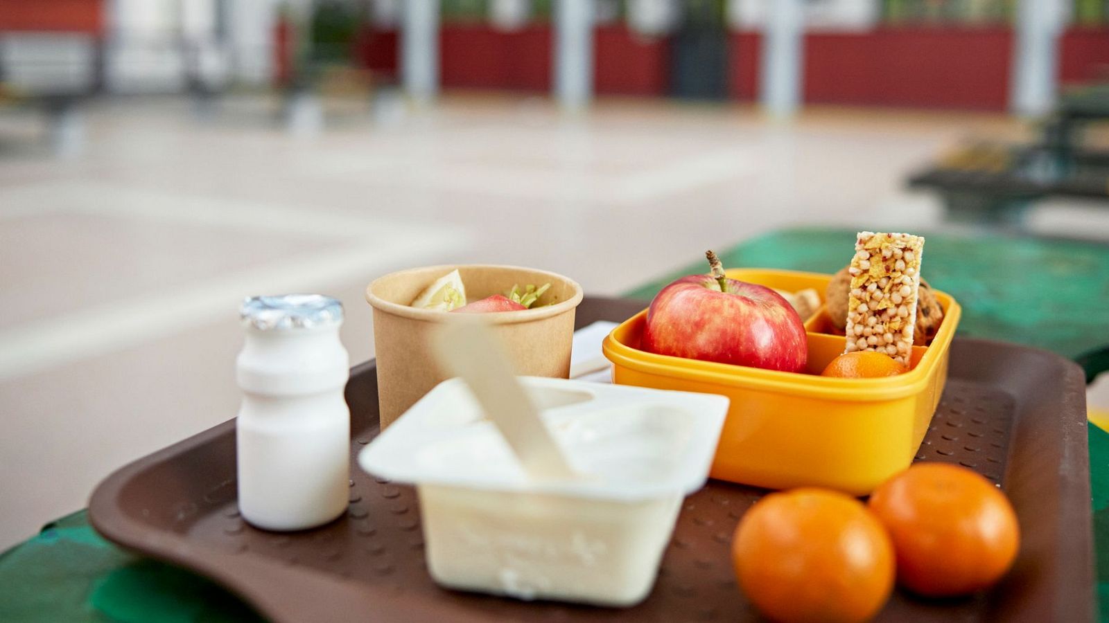 El desayuno o merienda debe ser variado y completo en cuanto a su composición