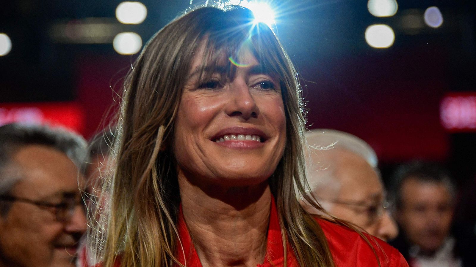 Peinado cita a Begoña Gómez para entregue el pasaporte el miércoles