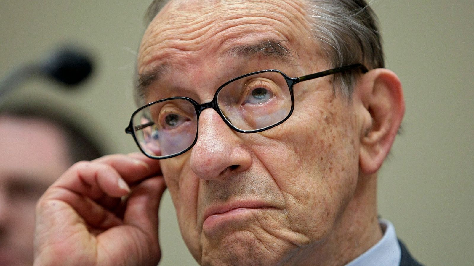 Muere Alan Greenspan, el presidente de la Reserva Federal que apostó por la desregularización financiera y se arrepintió