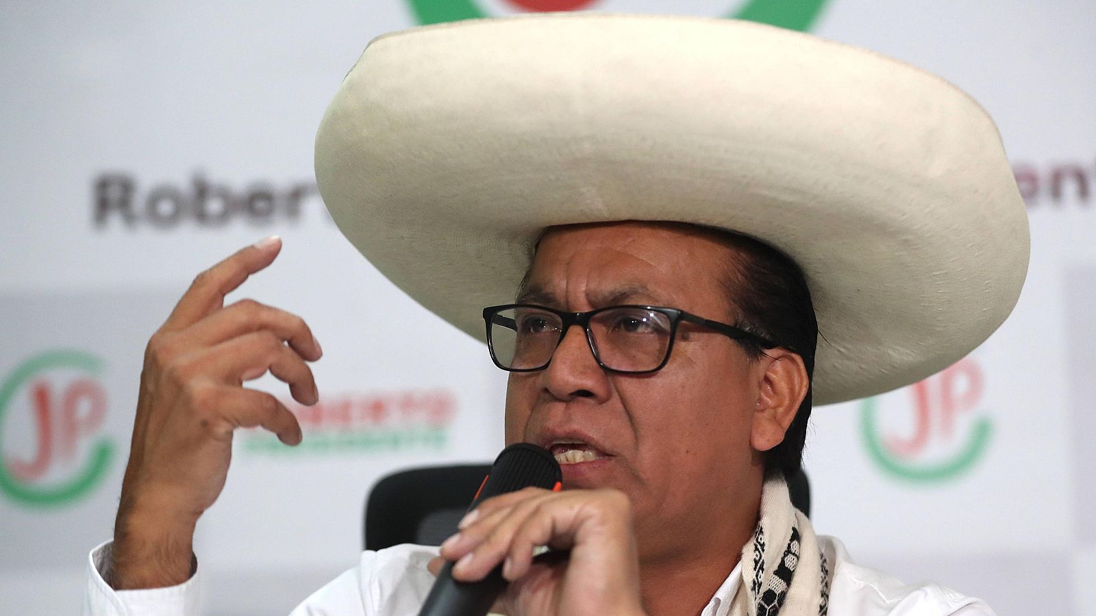 Roberto Sánchez se niega a reconocer a Fujimori como presidenta de Perú
