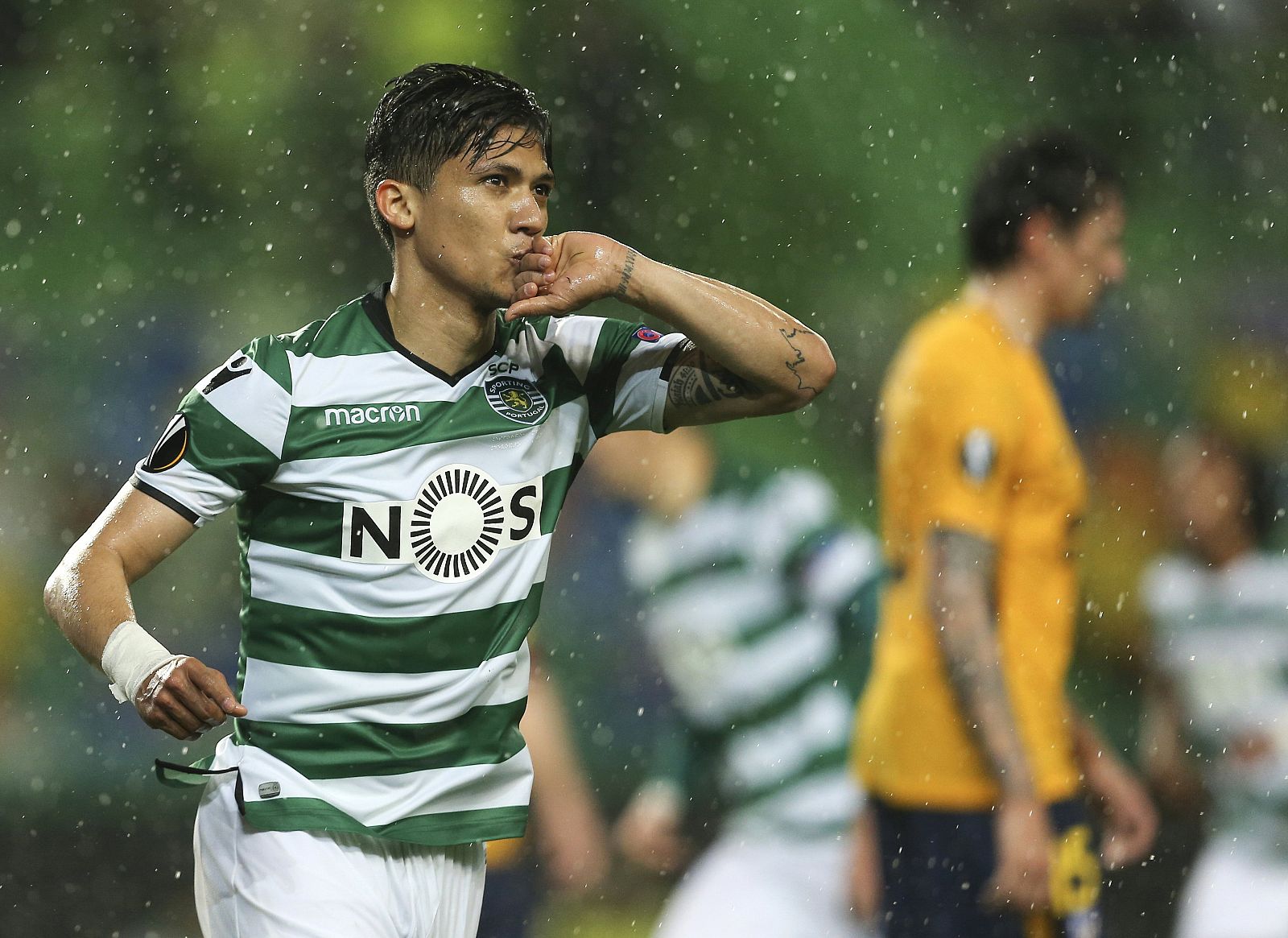 Fredy Montero de Sporting CP el único gol del partido frente al Atlético de Madrid.