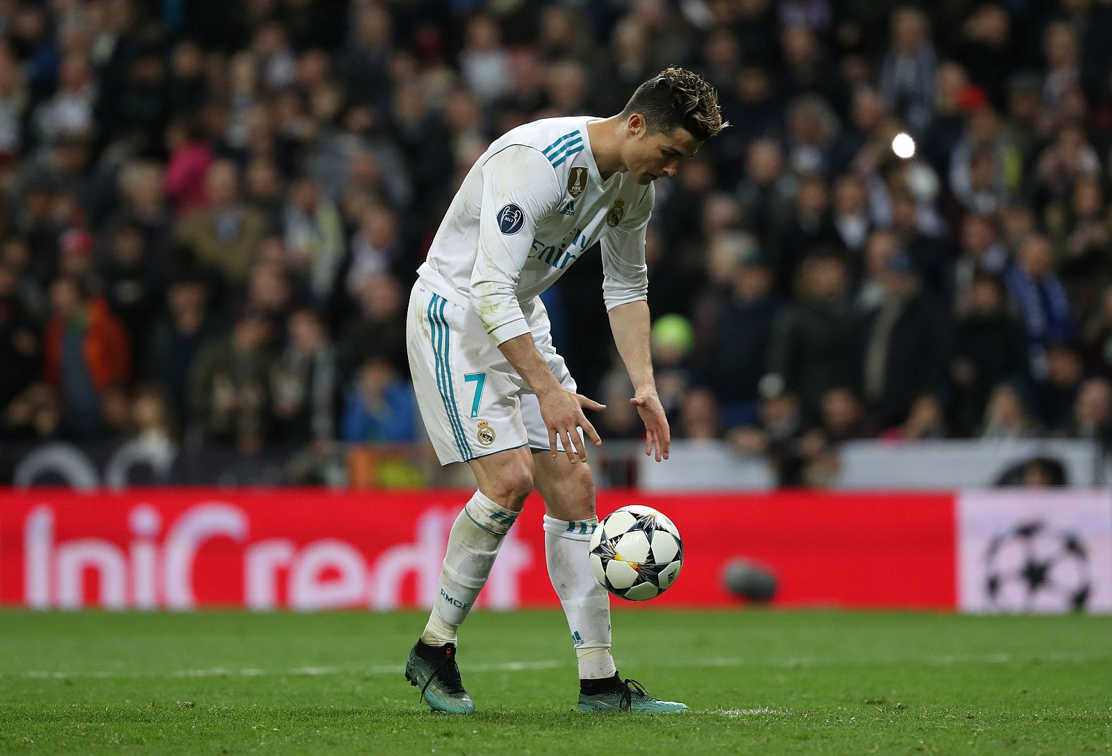 Cristiano momentos antes de lanzar el penalti.