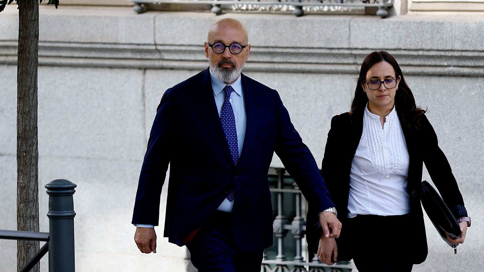 El abogado de Santos Cerdán dice ante el juez que el PSOE le contrató para analizar la viabilidad de varios procedimientos