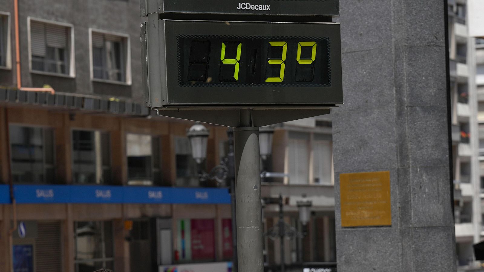 Imagen de un termómetro en Oviedo
