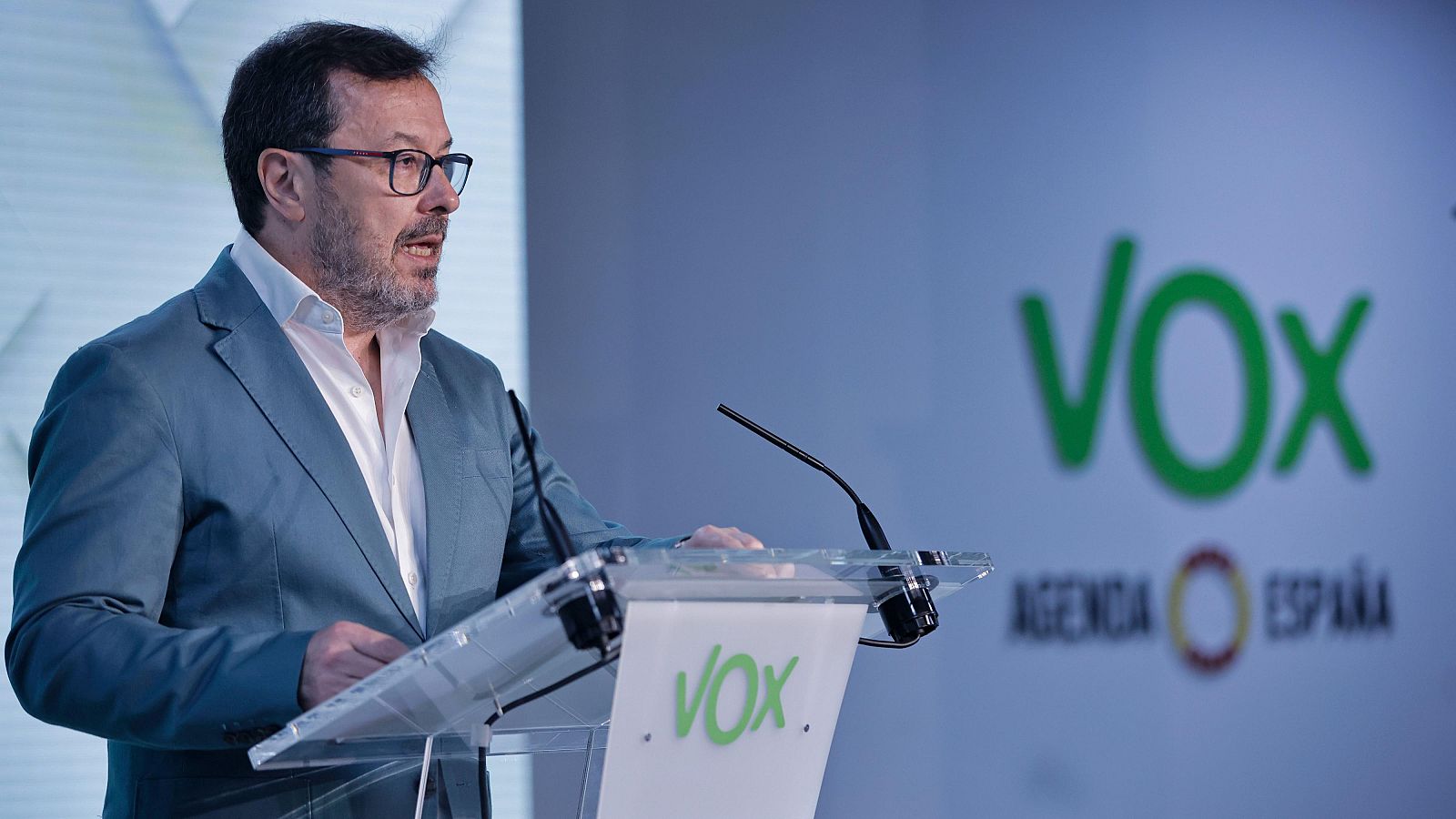 El portavoz de Vox, José Antonio Fúster, durante la rueda de prensa posterior a la reunión del Comité de Acción Política