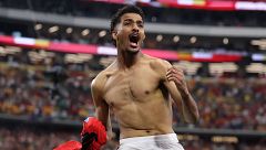 Egipto logra en los penaltis clasificarse a octavos ante una Australia sin colmillo