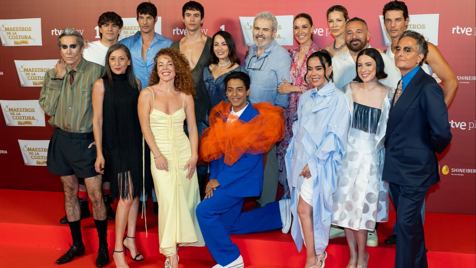 Aprendices y jurado de 'Maestros de la costura Celebrity'