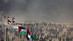 Un muerto y cerca de 200 heridos en el tercer viernes de protestas en Gaza