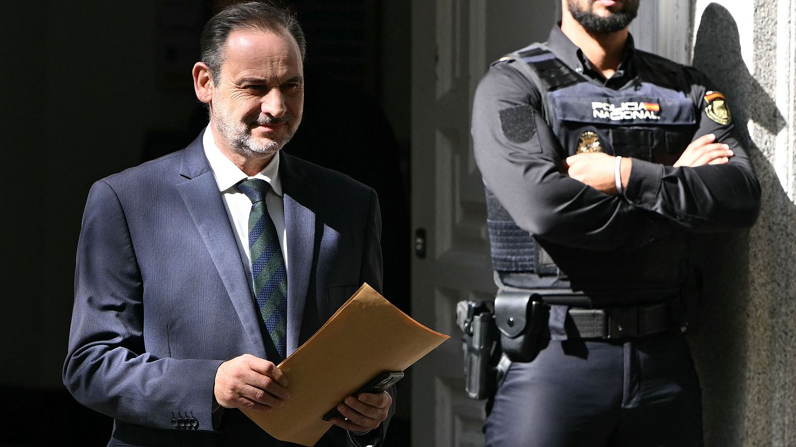 El exministro José Luis Ábalos, en una imagen del 15 de octubre de 2025, a su salida del Tribunal Supremo