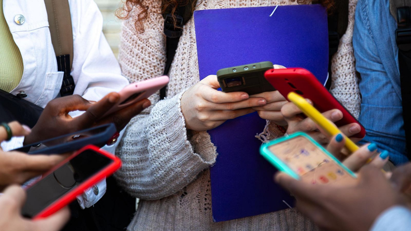 Menores y redes sociales