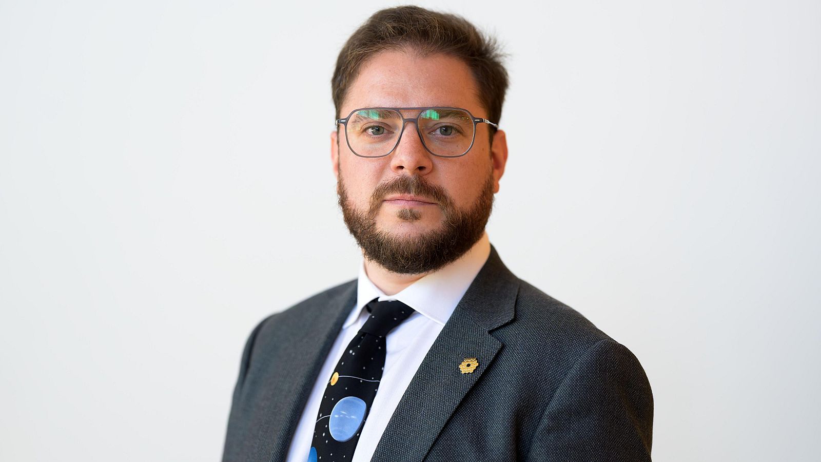 Entrevista a Rafael Luque, astrofísico con más de 200 planetas descubiertos