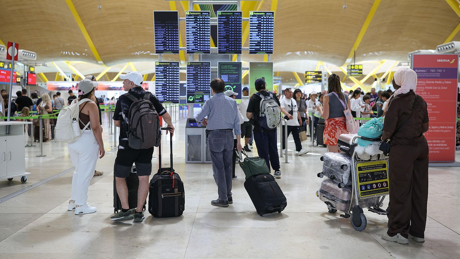 El nuevo reglamento sobre derechos de los pasajeros no incluye que el equipaje de mano sea gratuito