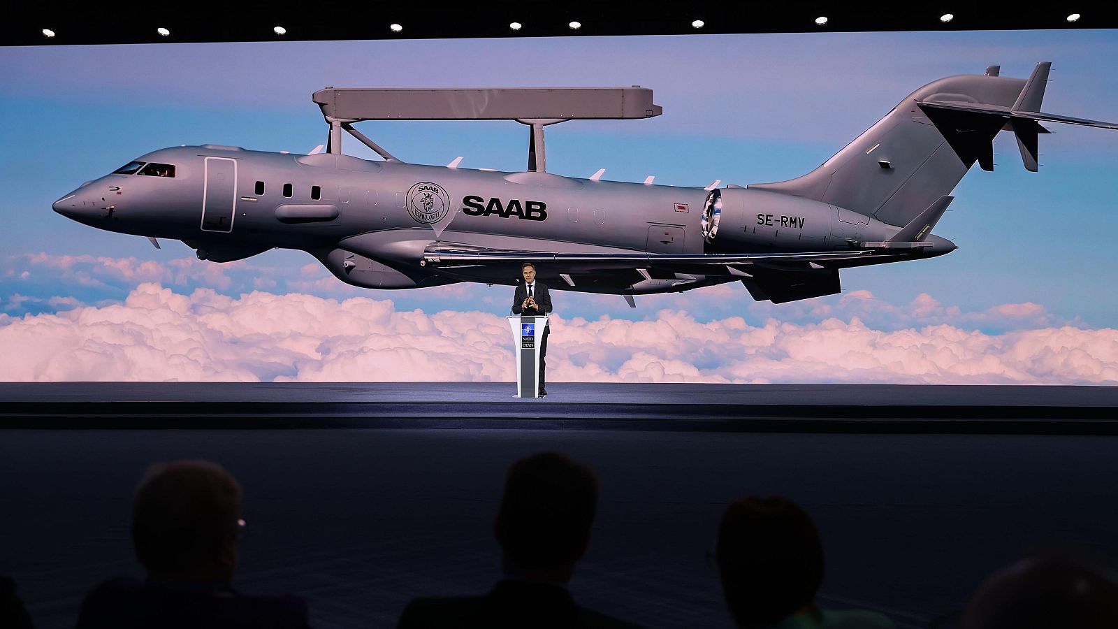 El secretario general de la OTAN, Mark Rutte, anuncia que la Alianza va a negociar con Saab para adquirir sus aviones espía