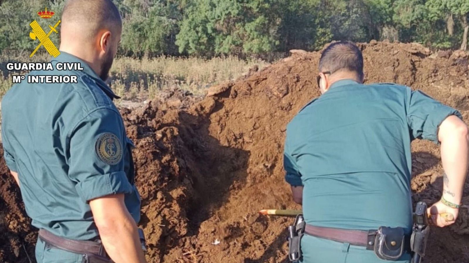 Maltrato animal: la Guardia Civil durante el registro realizado