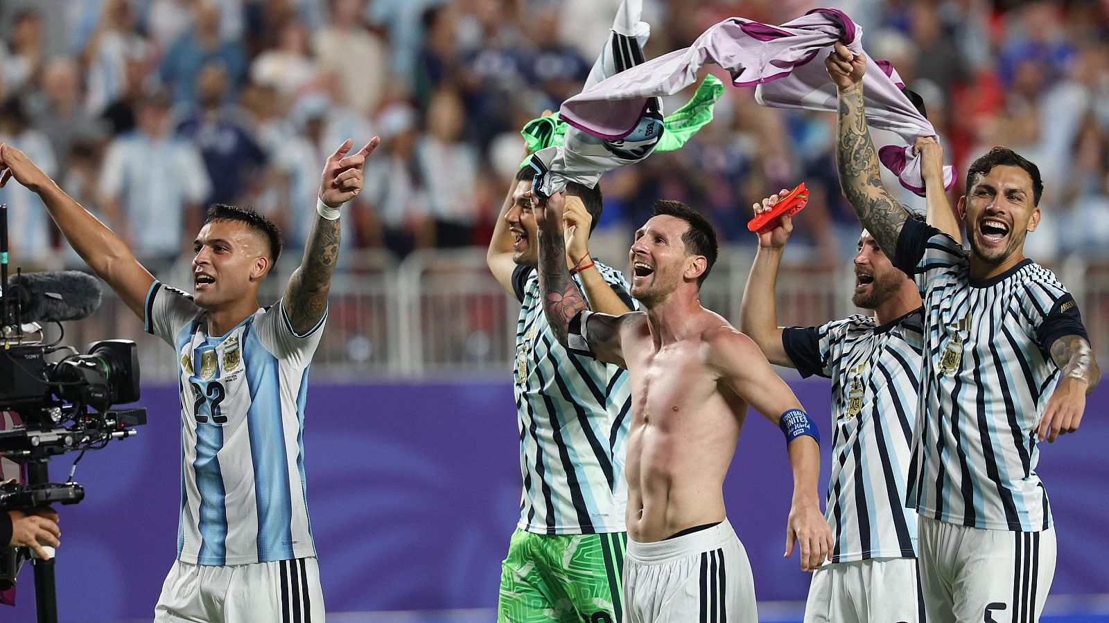 Los jugadores de Argentina celebran el pase a semifinales del Mundial 2026