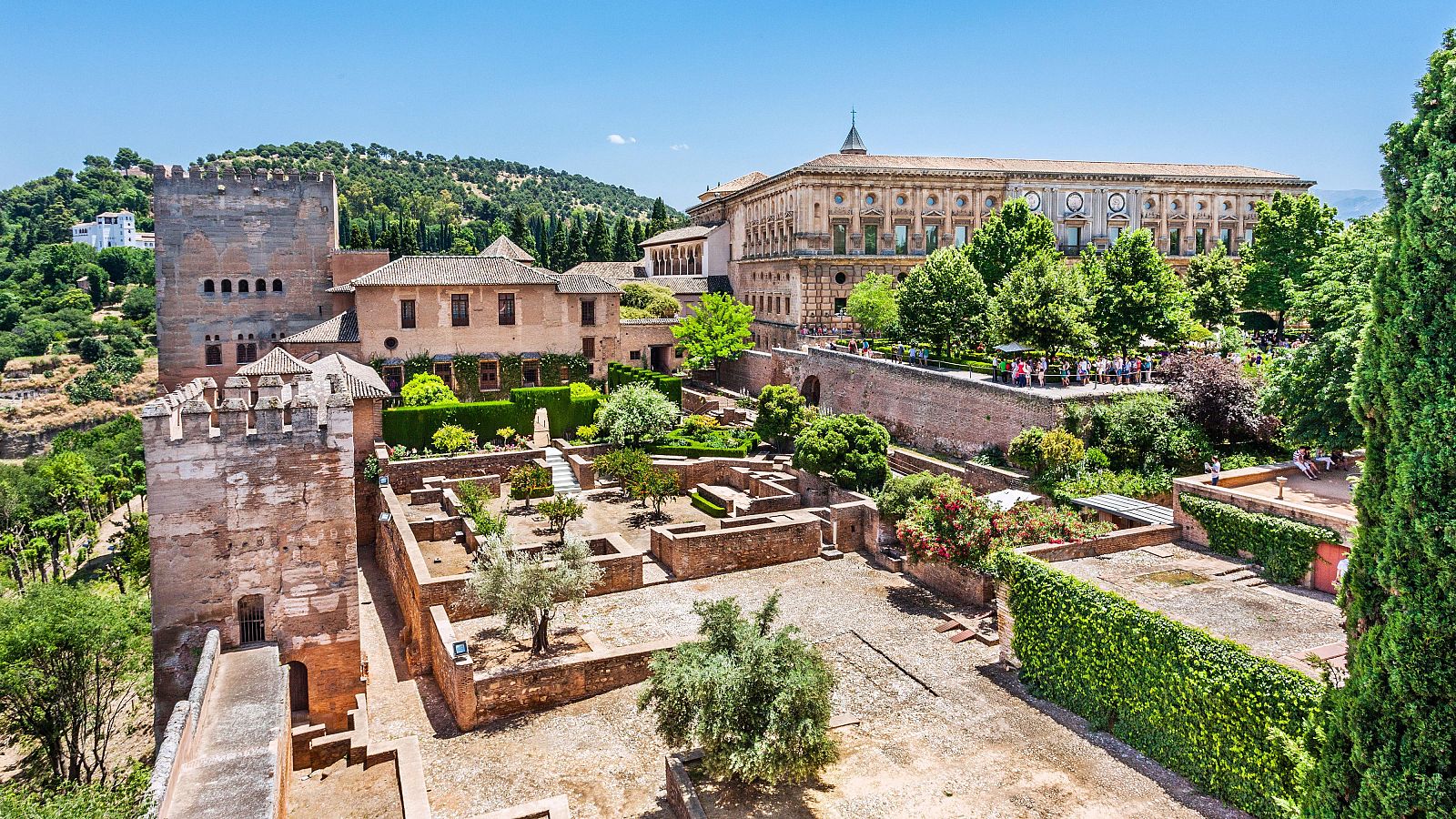 La Alhambra indemniza con dos millones de euros a la joven que quedó parapléjica en 2023.