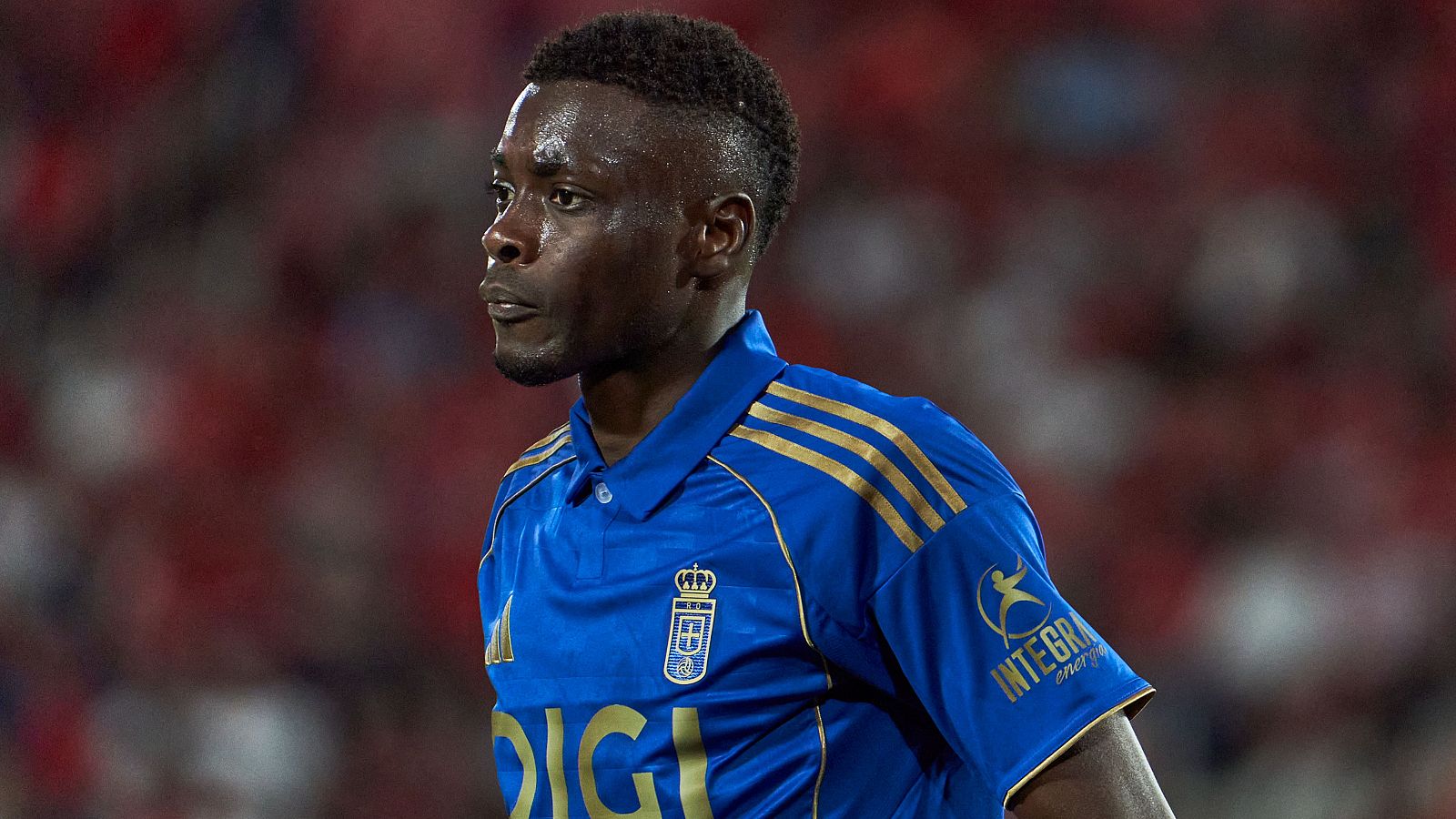 El futbolista nigerino Rahim, con la camiseta del Real Oviedo en uno de sus últimos partidos disputados con el equipo carbayón.