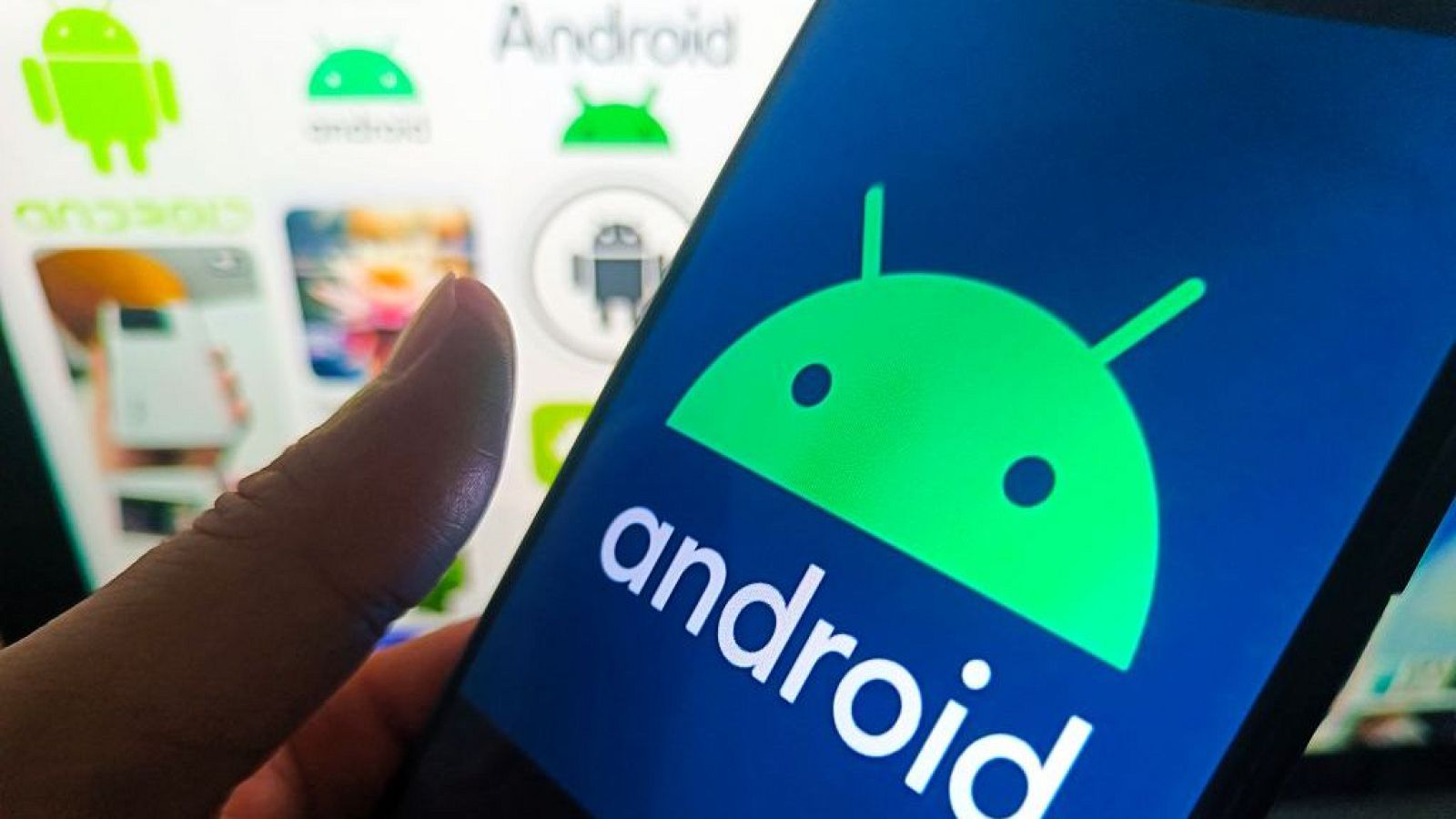 Un teléfono móvil con sistema Android.
