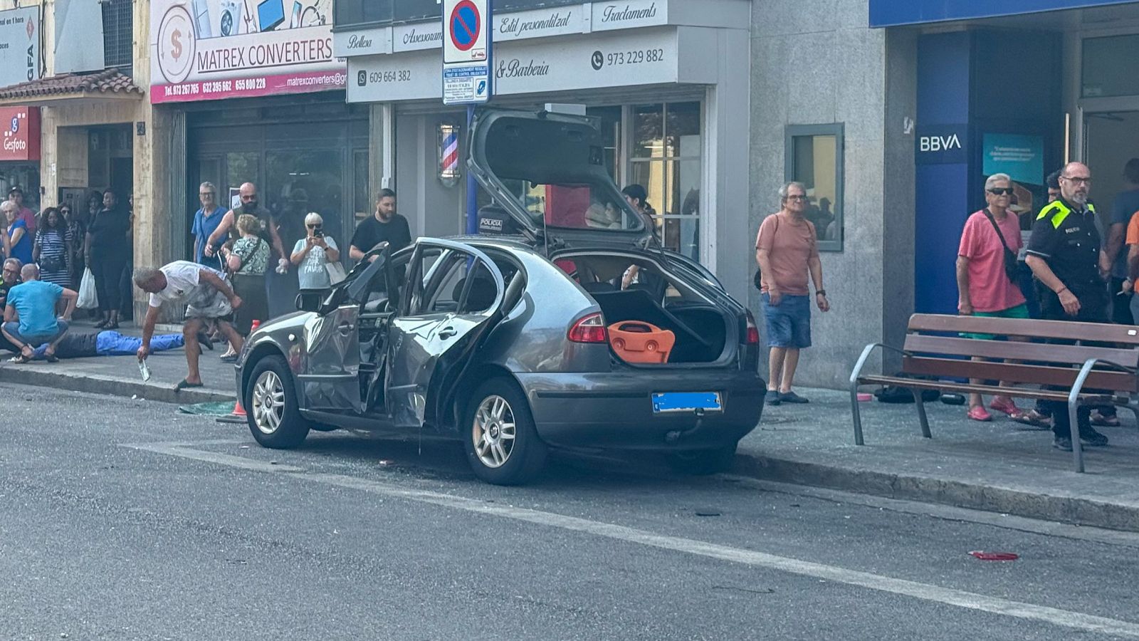 El cotxe que ha explotat estava aparcat prop del Teatre de l'Escorxador de Lleida