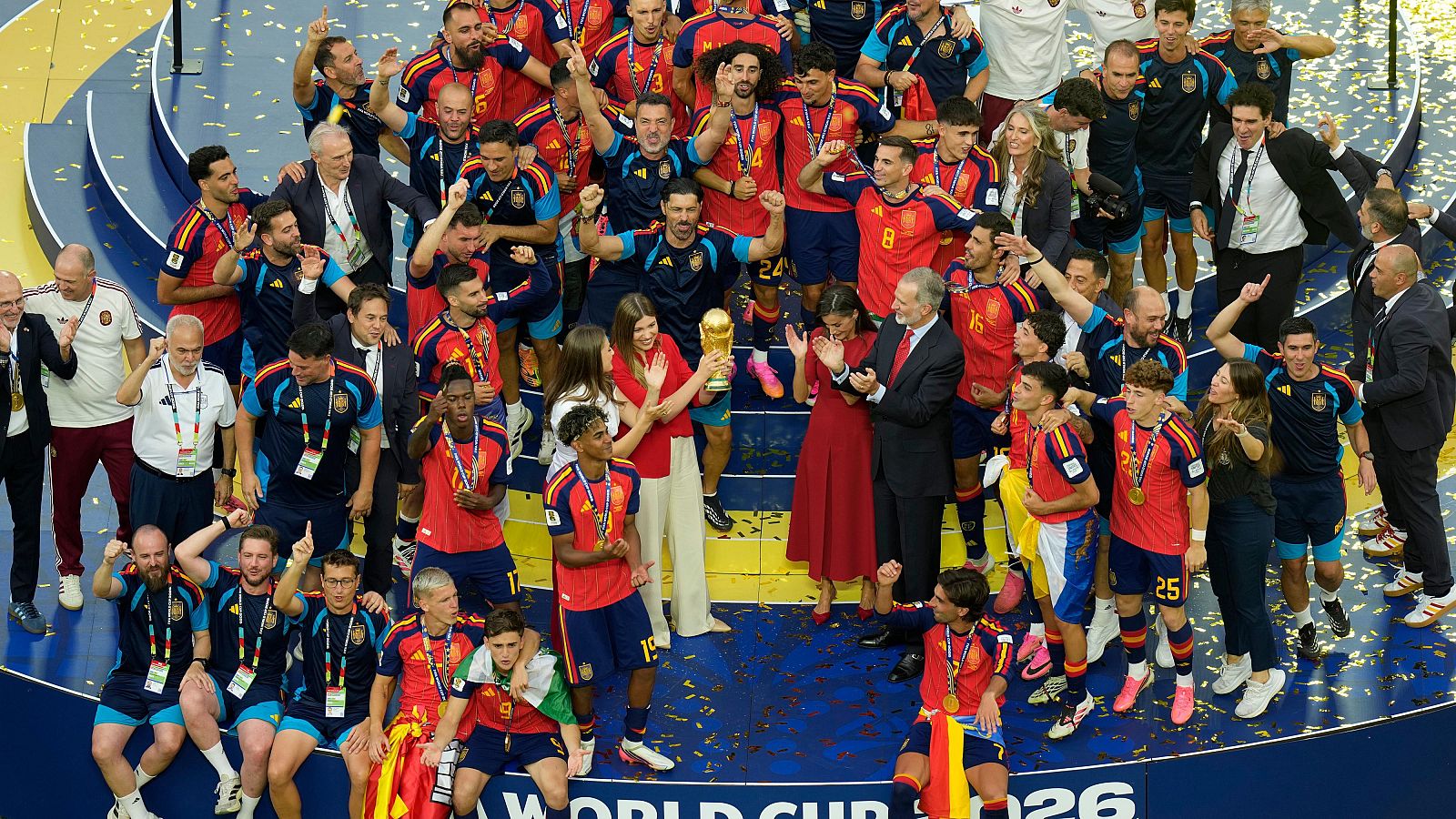 Las imágenes tras el pitido final: de la alegría de los jugadores españoles y la familia real a las lágrimas de Messi