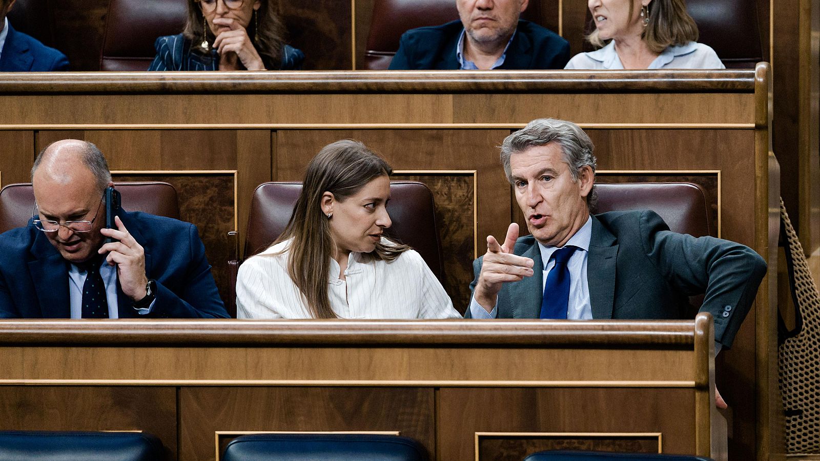 El secretario general del PP, Miguel Tellado; la portavoz del PP en el Congreso, Ester Muñoz; y el presidente del Partido Popular, Alberto Nuñez Feijóo