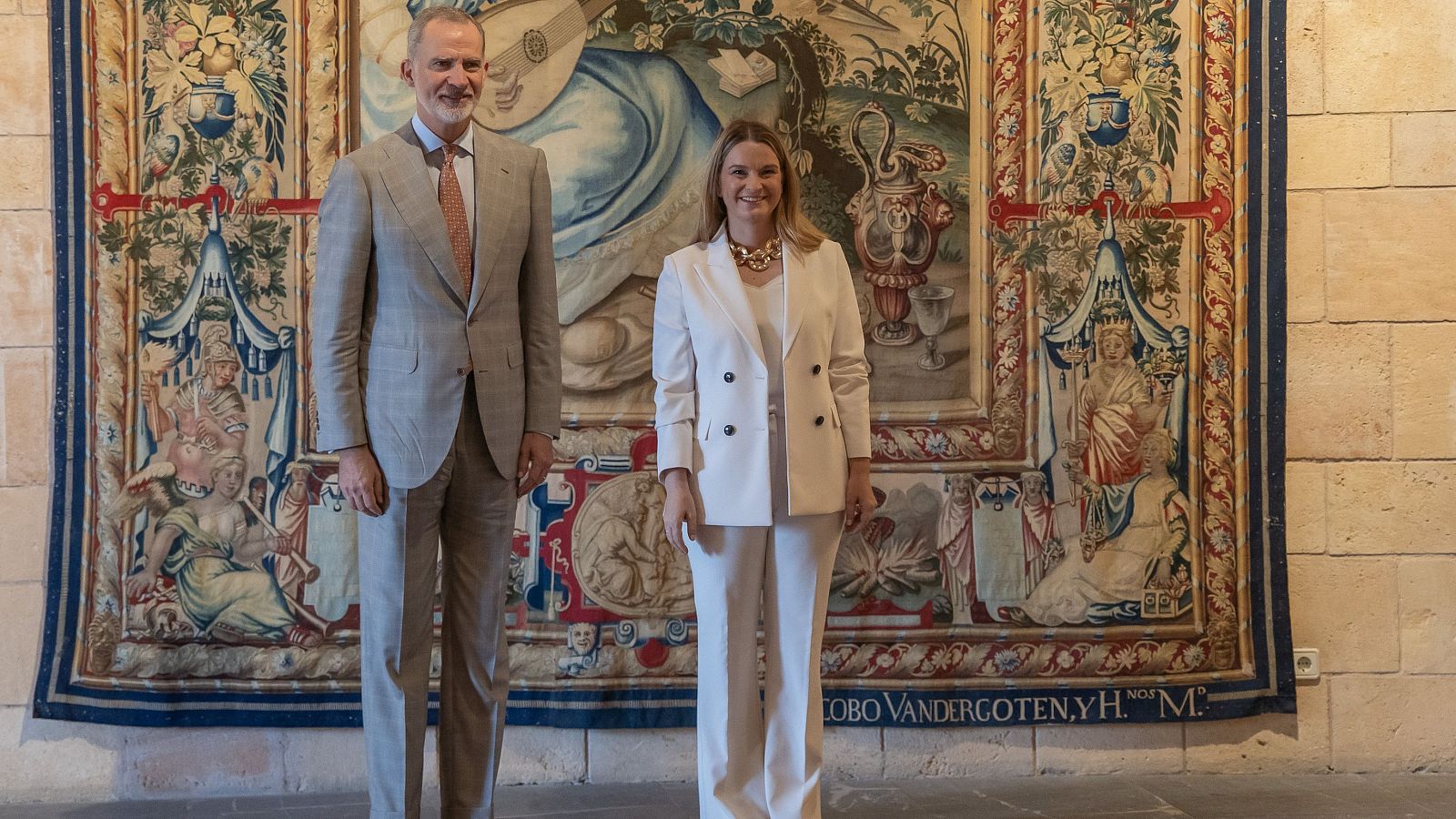 La presidenta de Baleares, Marga Prohens, durante una audiencia con el rey Felipe VI en el Palacio Real de la Almudaina, a 24 de julio de 2026