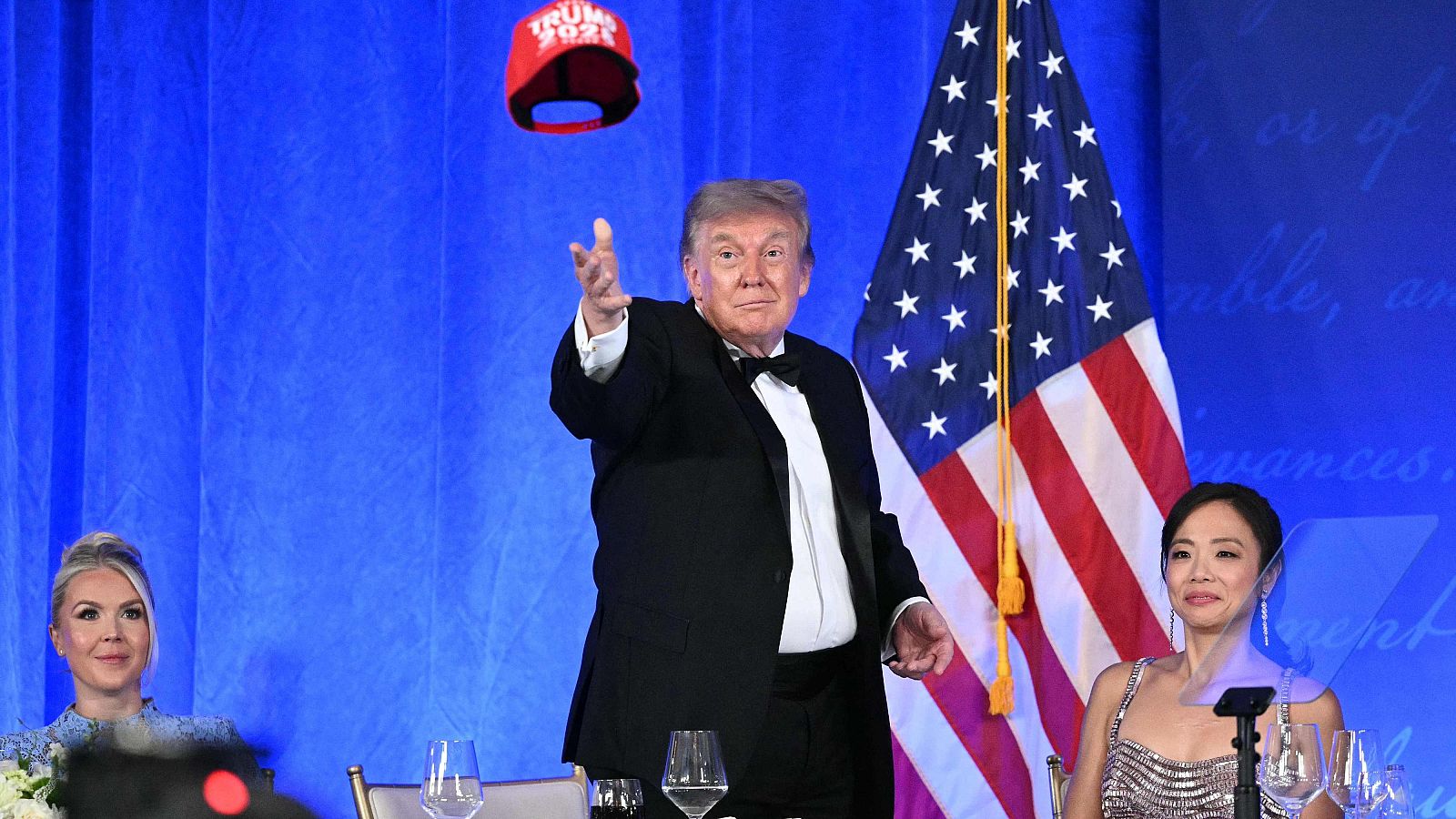 Trump vuelve a acudir a la cena de los corresponsales