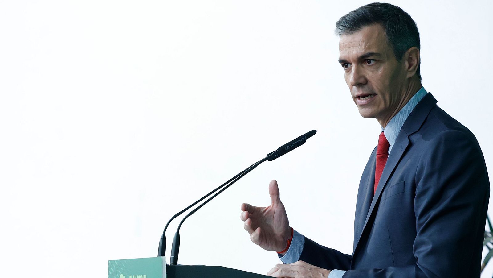 Sánchez hace balance con la intención de agotar su mandato pese a las causas judiciales del PSOE y su entorno
