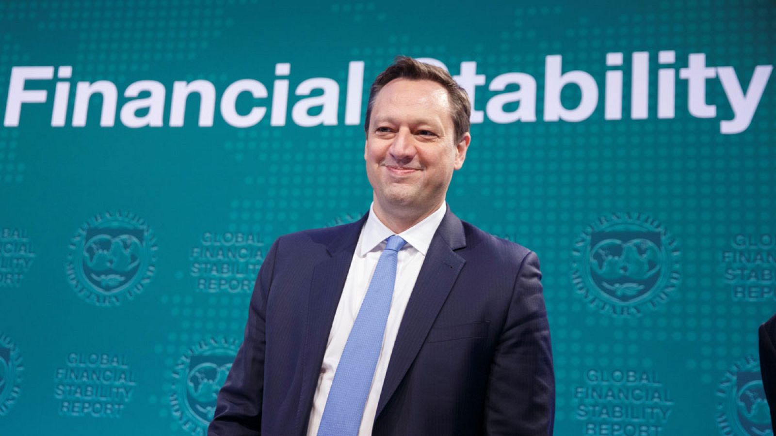 El FMI prevé que el déficit público español se sitúe en el 2% en 2023, frente al 0,5% estimado por el Ejecutivo