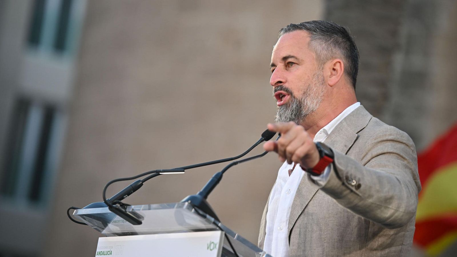 Abascal acusa a Sánchez de estar "sometido" a Marruecos y pide "militarizar permanentemente la frontera" en Ceuta