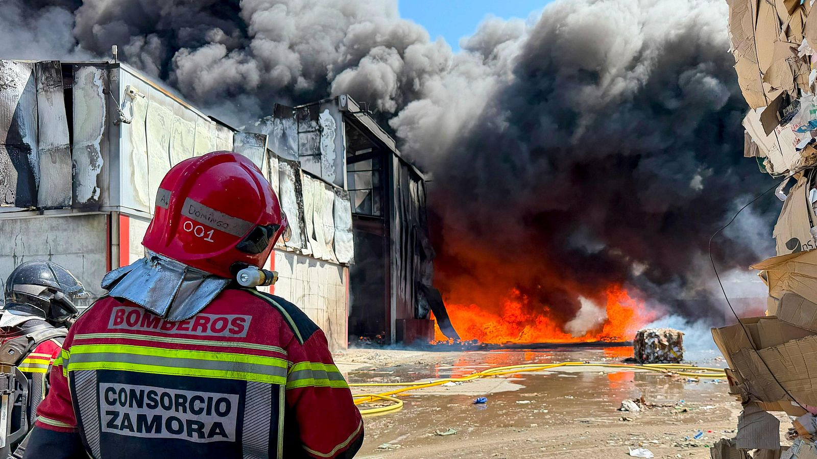 Cuatro municipios en alerta en Zamora por una nube tóxica