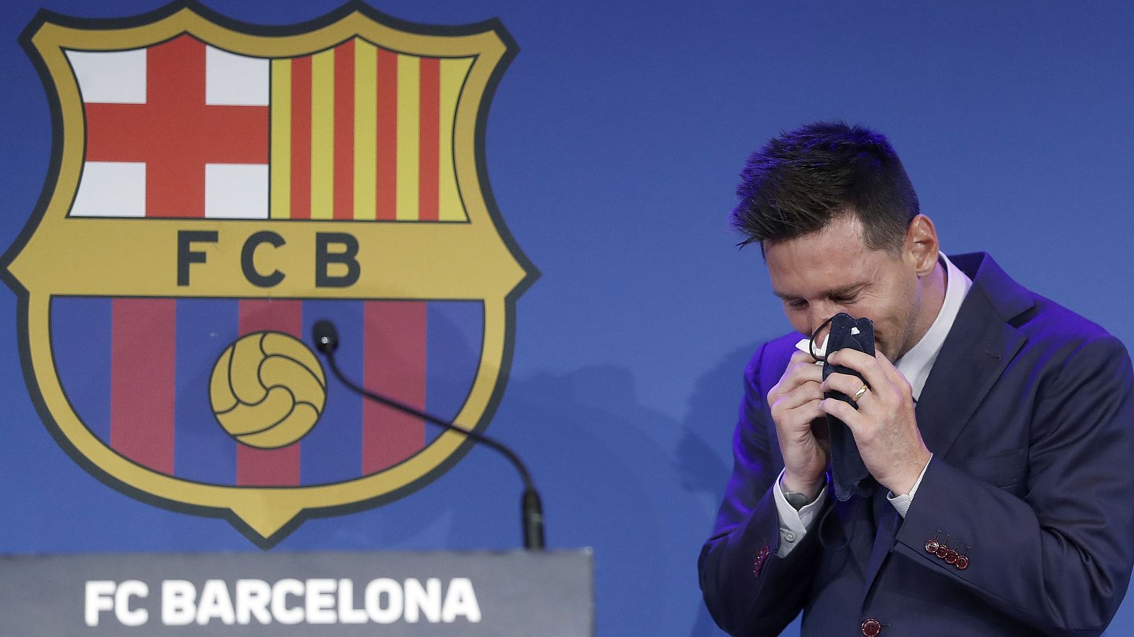 El delantero argentino Lionel Messi, durante su comparecencia en el Camp Nou para explicar su versión sobre su marcha del Barça