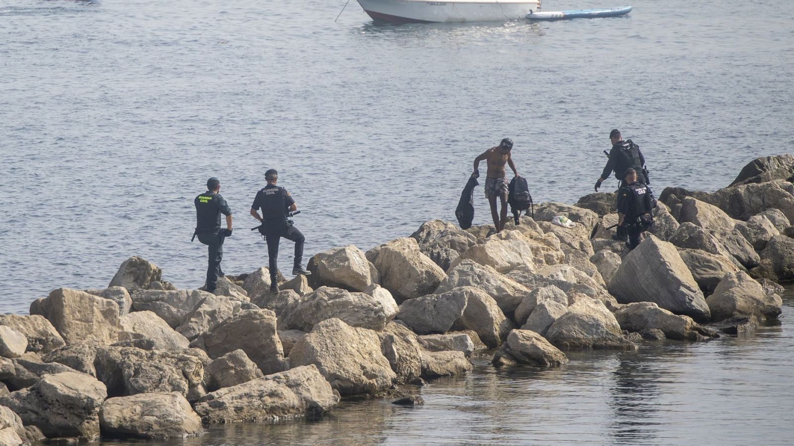 La Guardia Civil investiga otra posible entrada masiva en Ceuta el 15 de agosto