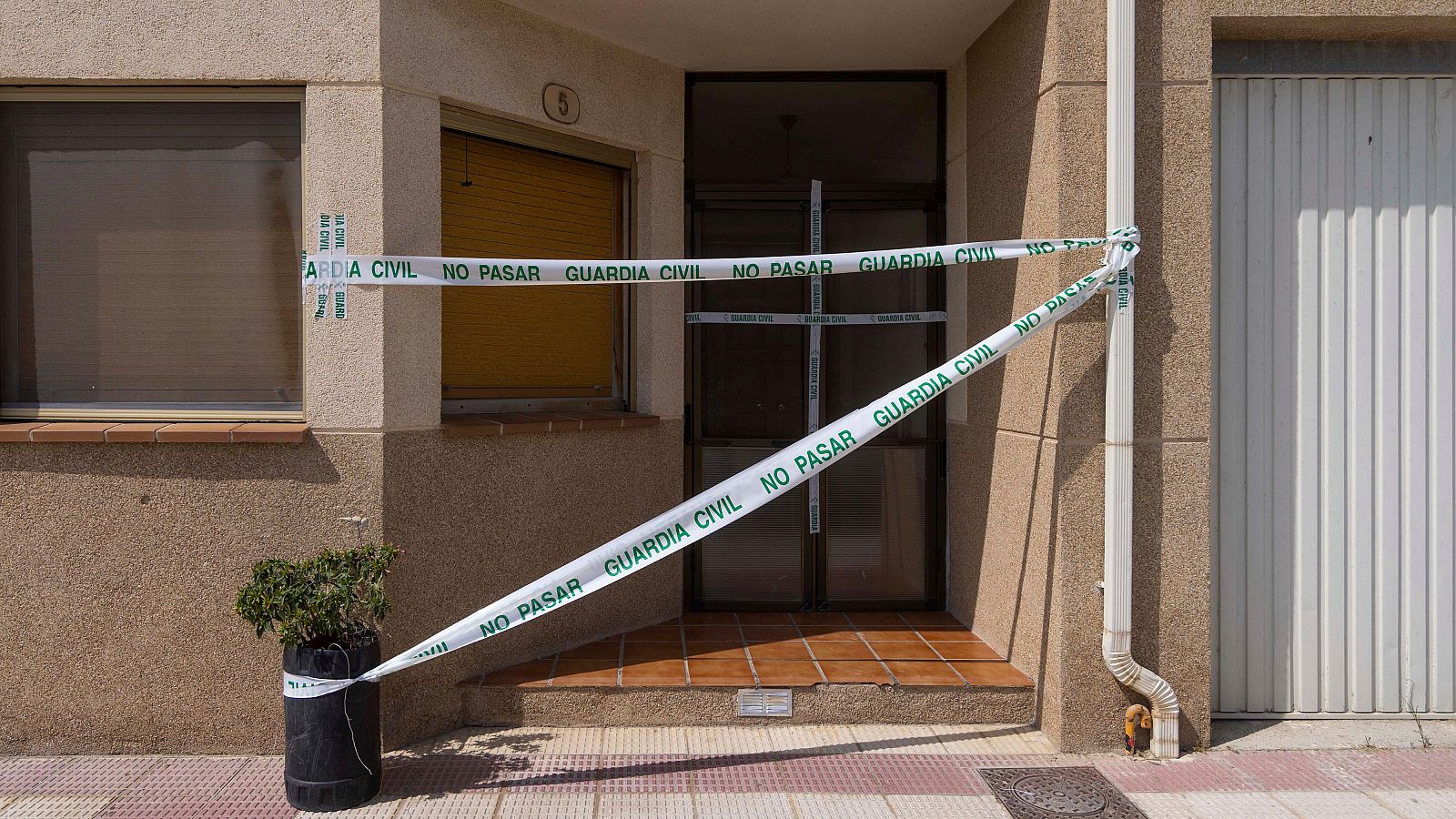 Hallan los cadáveres de un hombre y una mujer en Zaragoza