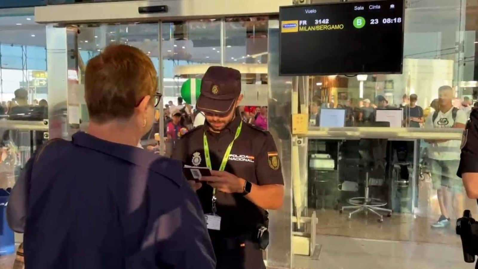 Controles de vuelos procedentes de Italia en Barajas