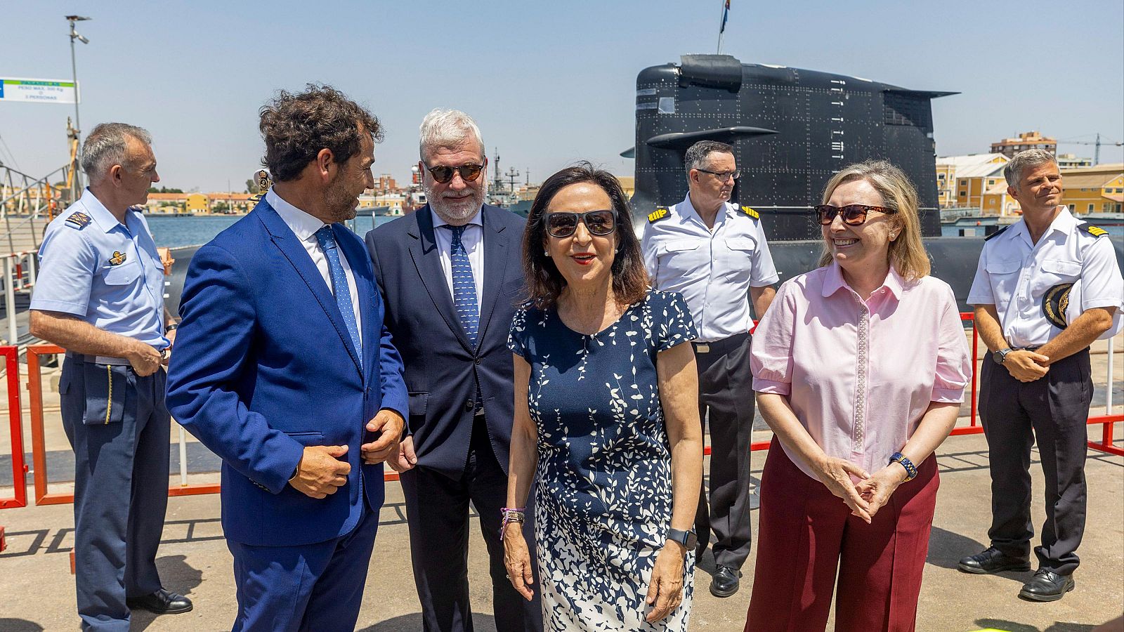 La ministra de Defensa, Margarita Robles, durante una visita a Navantia Cartagena.