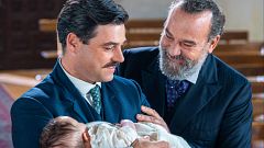 Manuel, el orgulloso padrino de bautismo de Jana, la hija de María Fernández en 'La Promesa'