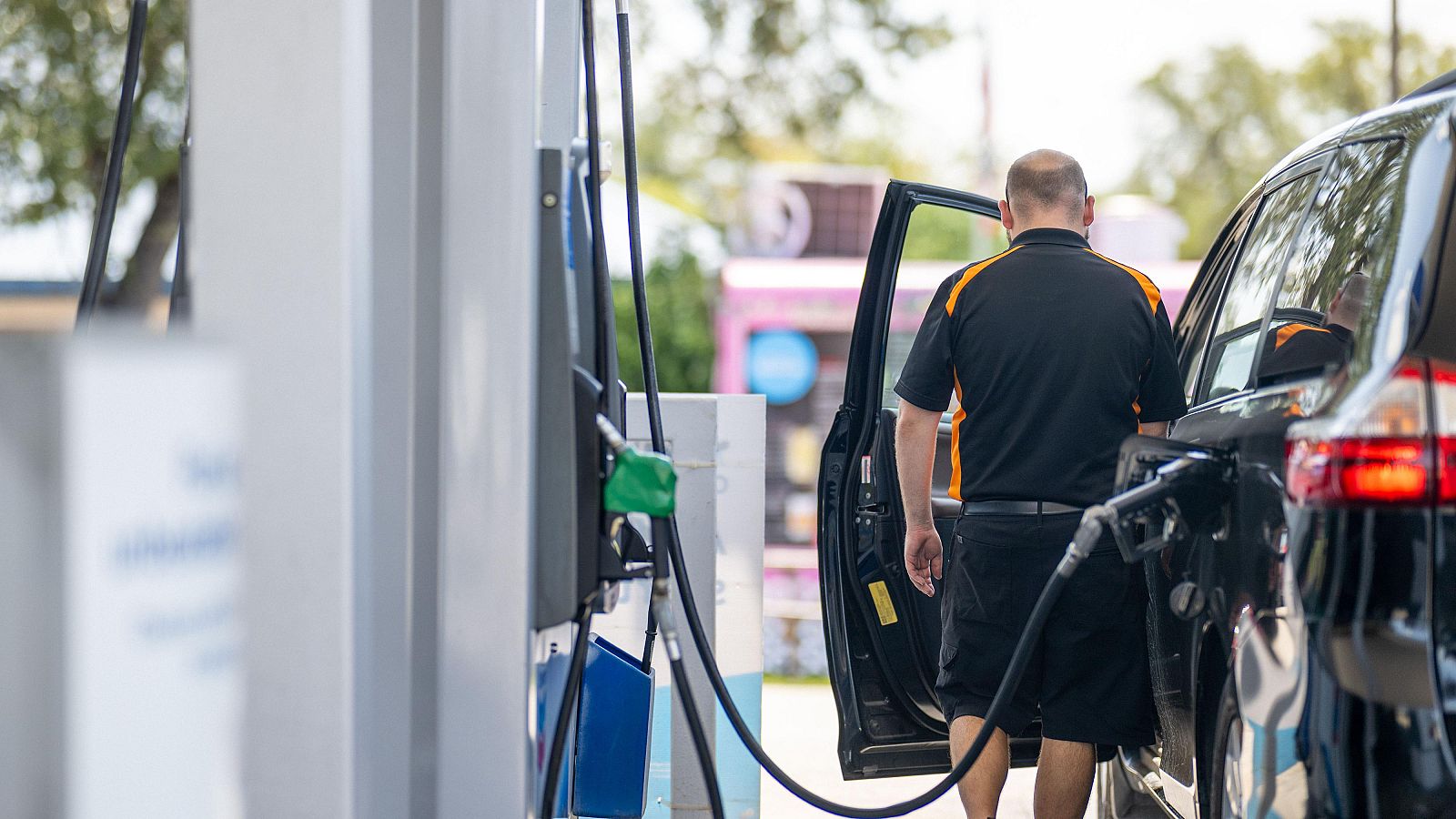 El Gobierno elevará la rebaja al gasóleo a 20 céntimos
