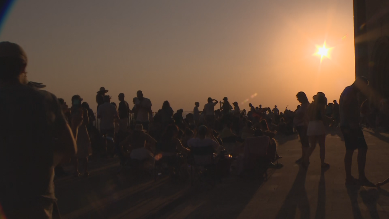 Cientos de personas vieron el eclipse en Labastida