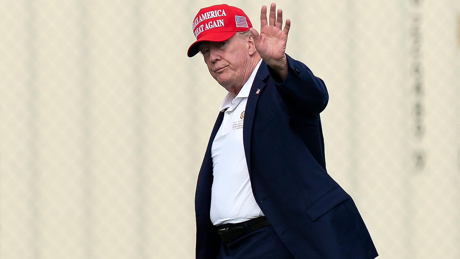 Trump reduce de forma "sustancial" los ejercicios militares con Corea del Sur por su "buena relación con Kim Jong-un"