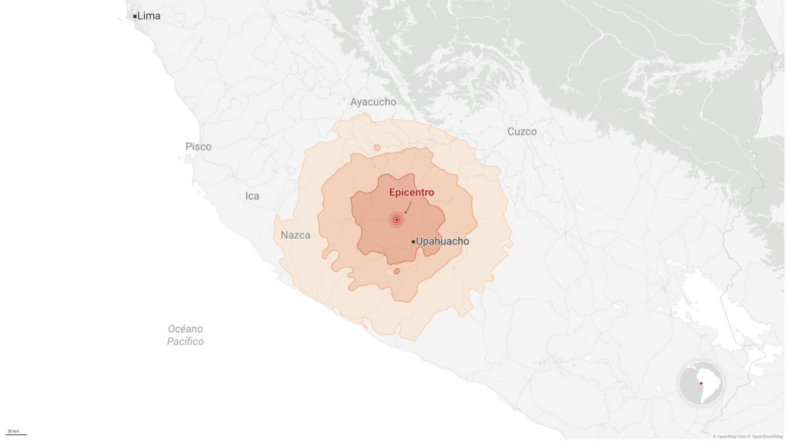 Mapa de Perú mostrando el epicentro y la zona de impacto de un terremoto, con la localidad de Upahuacho y una escala de 50 km. Se aprecian ciudades como Lima, Pisco, Ica, Nazca, Ayacucho y Cuzco.