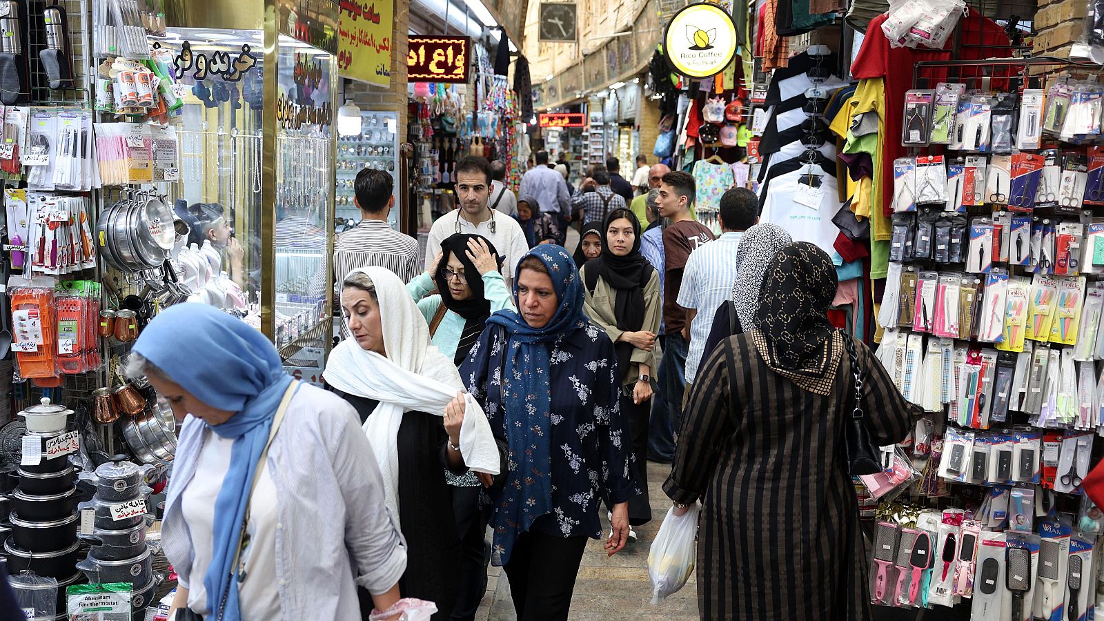 Bazar en el norte de Teherán tras las sanciones de EE.UU. a Irán