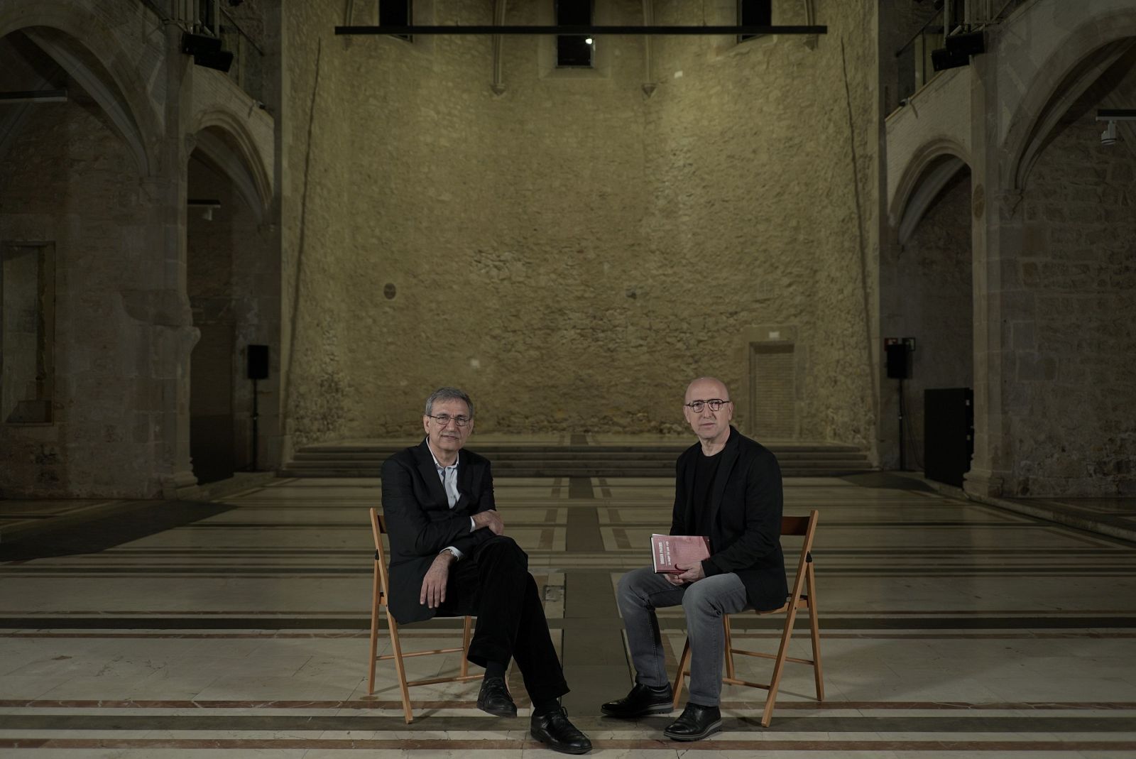 Óscar López con Orhan Pamuk