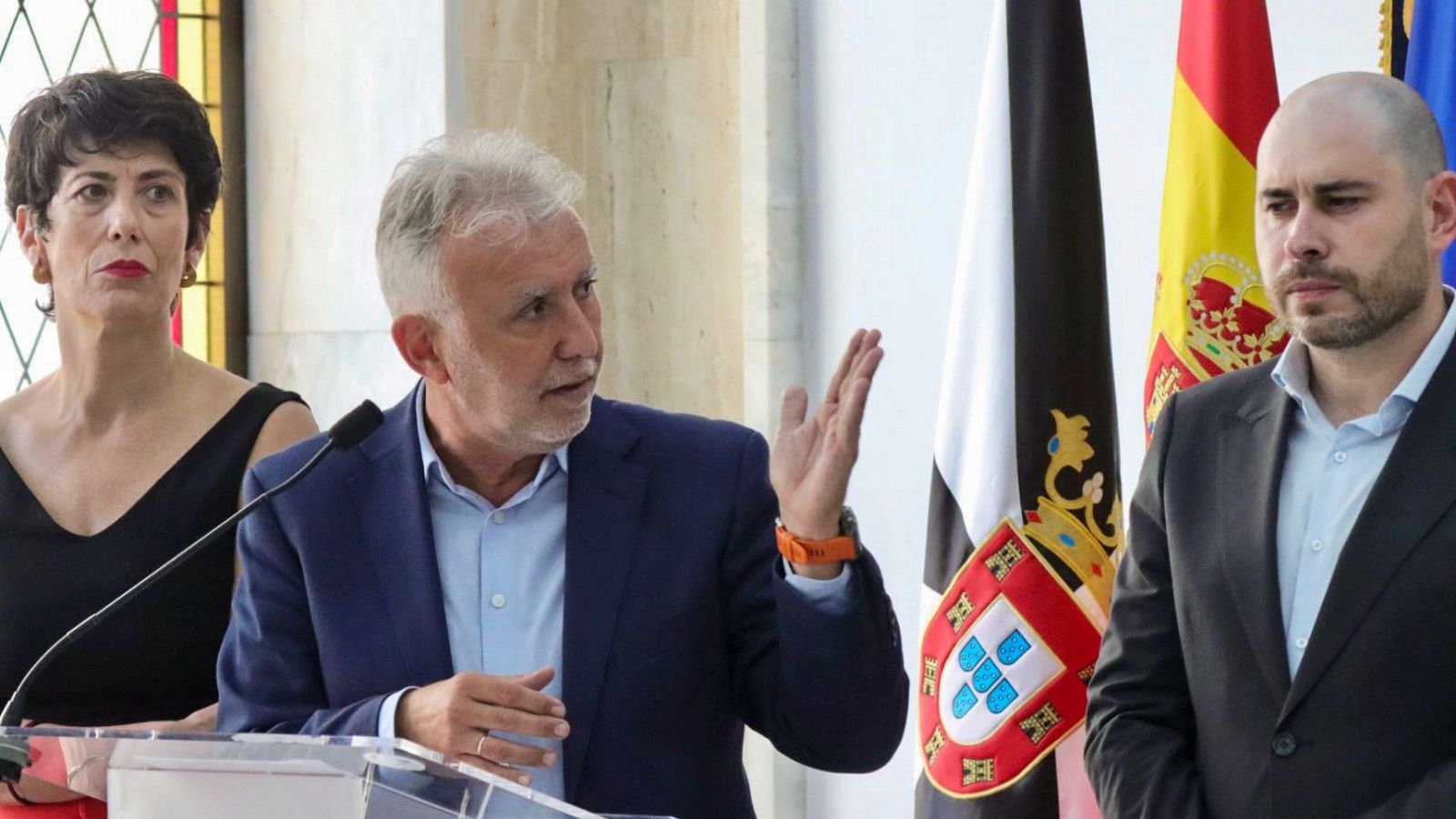 Torres excluirá los polideportivos para albergar migrantes en Ceuta y apela a la "convivencia pacífica" ante las protestas