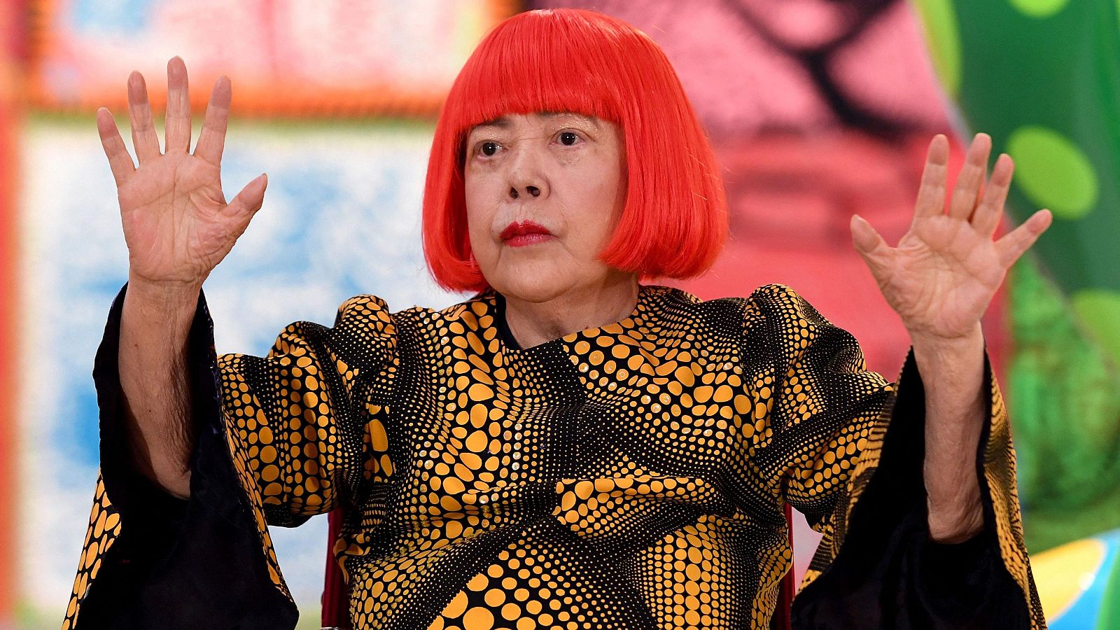 Muere la artista japonesa Yayoi Kusama a los 97 años: la vanguardista de pelo rojo y mirada penetrante