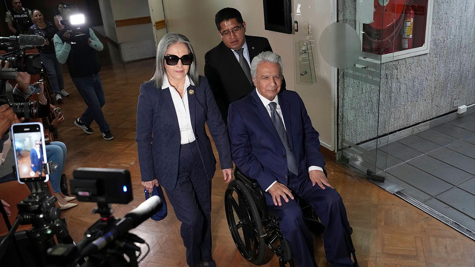 Un tribunal declara al expresidente ecuatoriano Lenín Moreno culpable de recibir sobornos