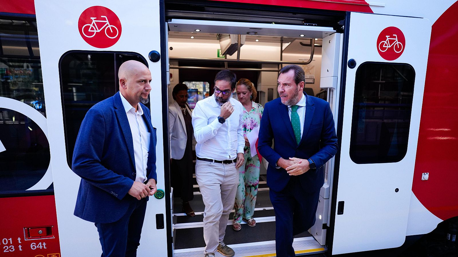 Óscar Puente presenta los nuevos trenes de Cercanías para acelerar la renovación de la red de Madrid